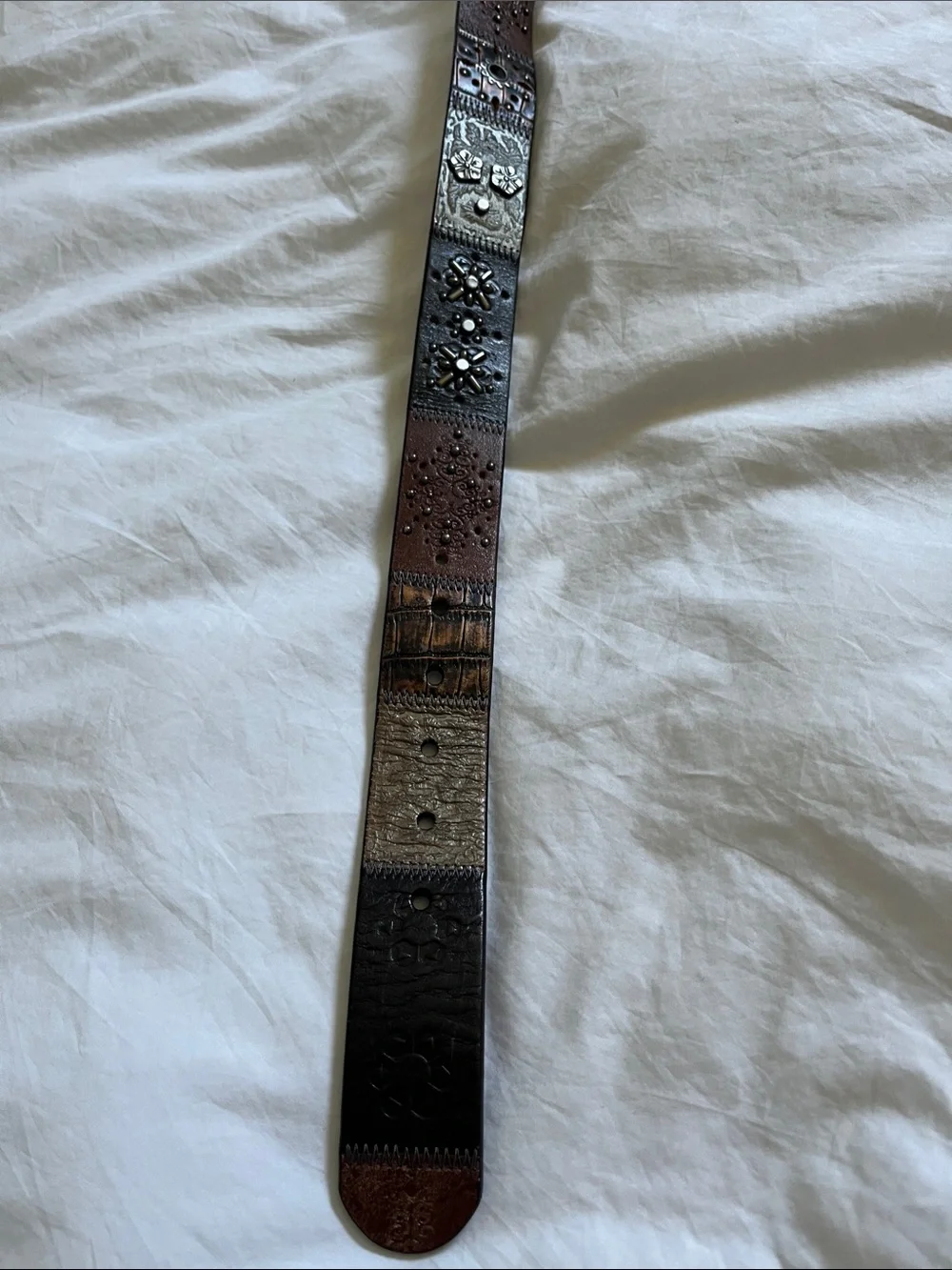 Fossil midnight Patchwork Black multi floral silver studded embellished belt
